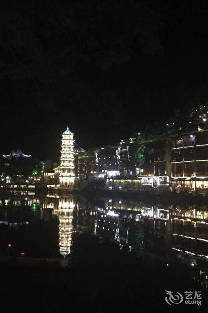 Fenghuang Waitin For You Inn Phượng Hoàng cổ trấn Ngoại thất bức ảnh